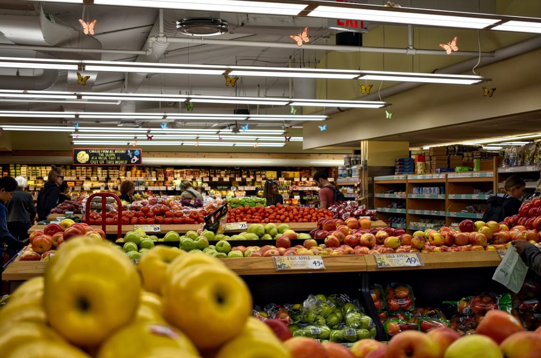 En un supermercado, ¿cómo se eligen buenos productos?
