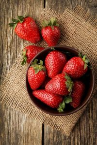 Lee más sobre el artículo Prepara este batido con fresas, arándanos y más