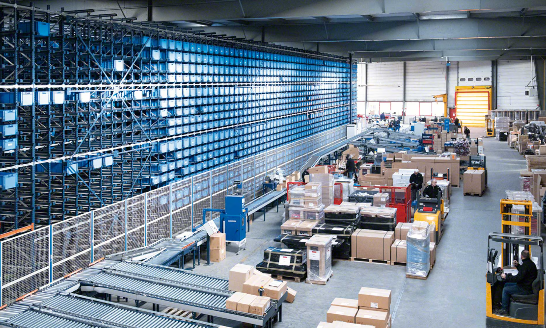 Cómo integrar espacios multifuncionales en instalaciones logísticas